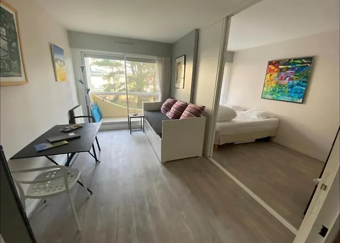 En Bord De Apartment *